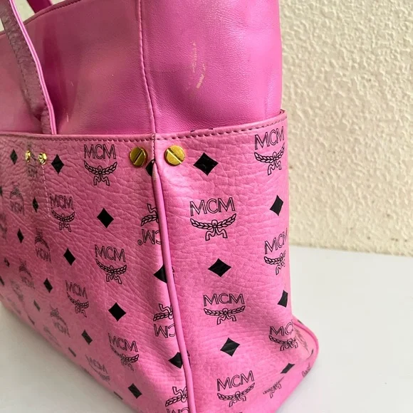 MCM Vibrant Pink Logo large Tote - Picture 13 of 15